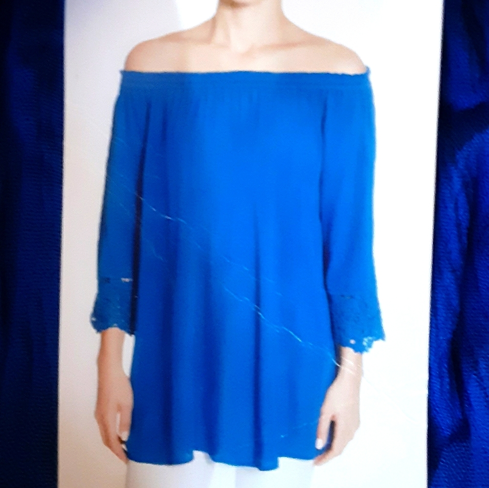 NWT Chelsea & Theodore Gauze Off-Shoulder Top